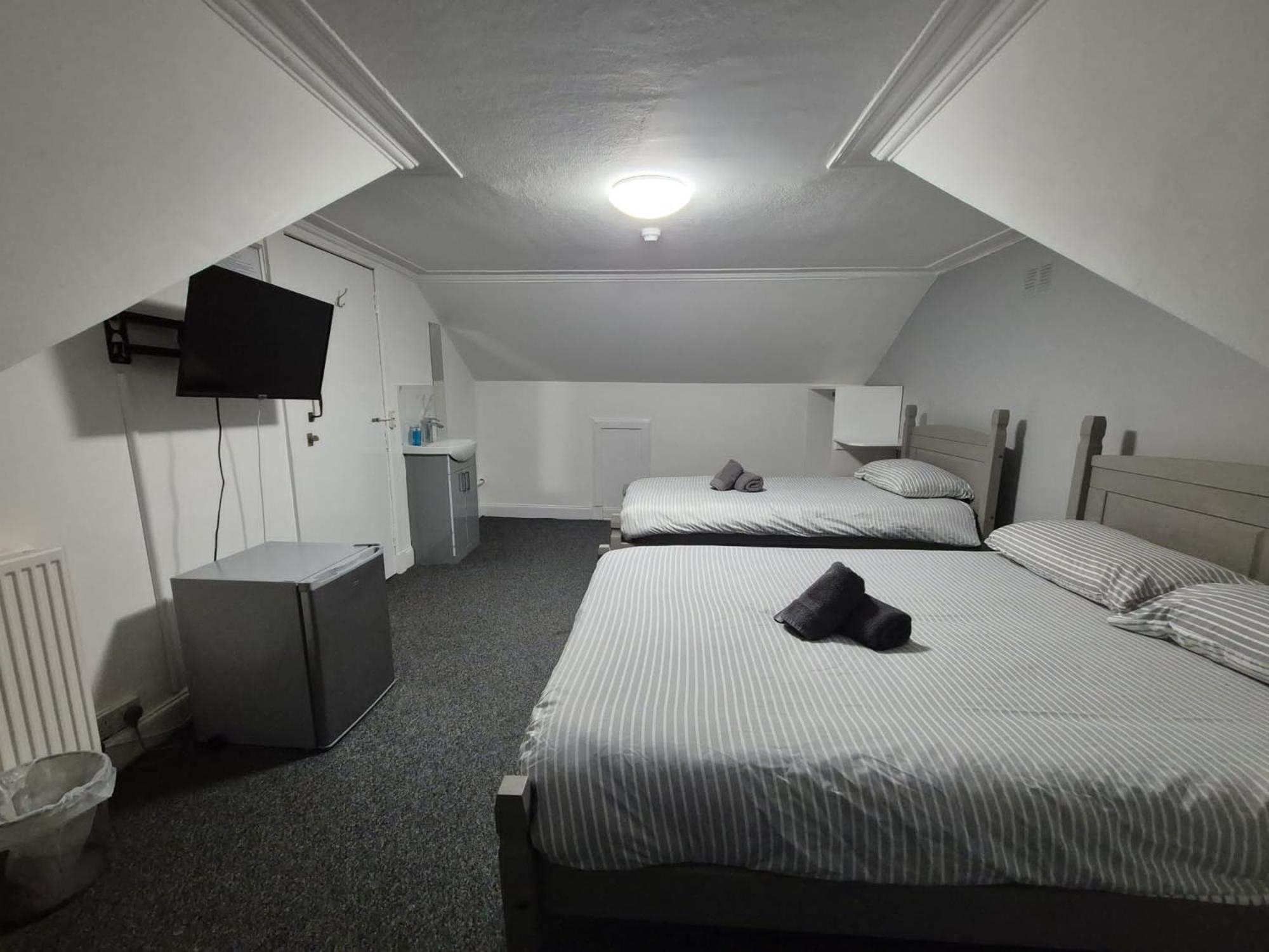 The Queens Hotel Cardenden 外观 照片