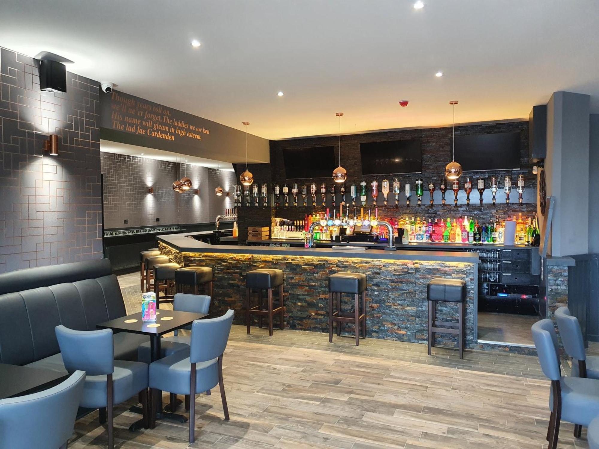 The Queens Hotel Cardenden 外观 照片