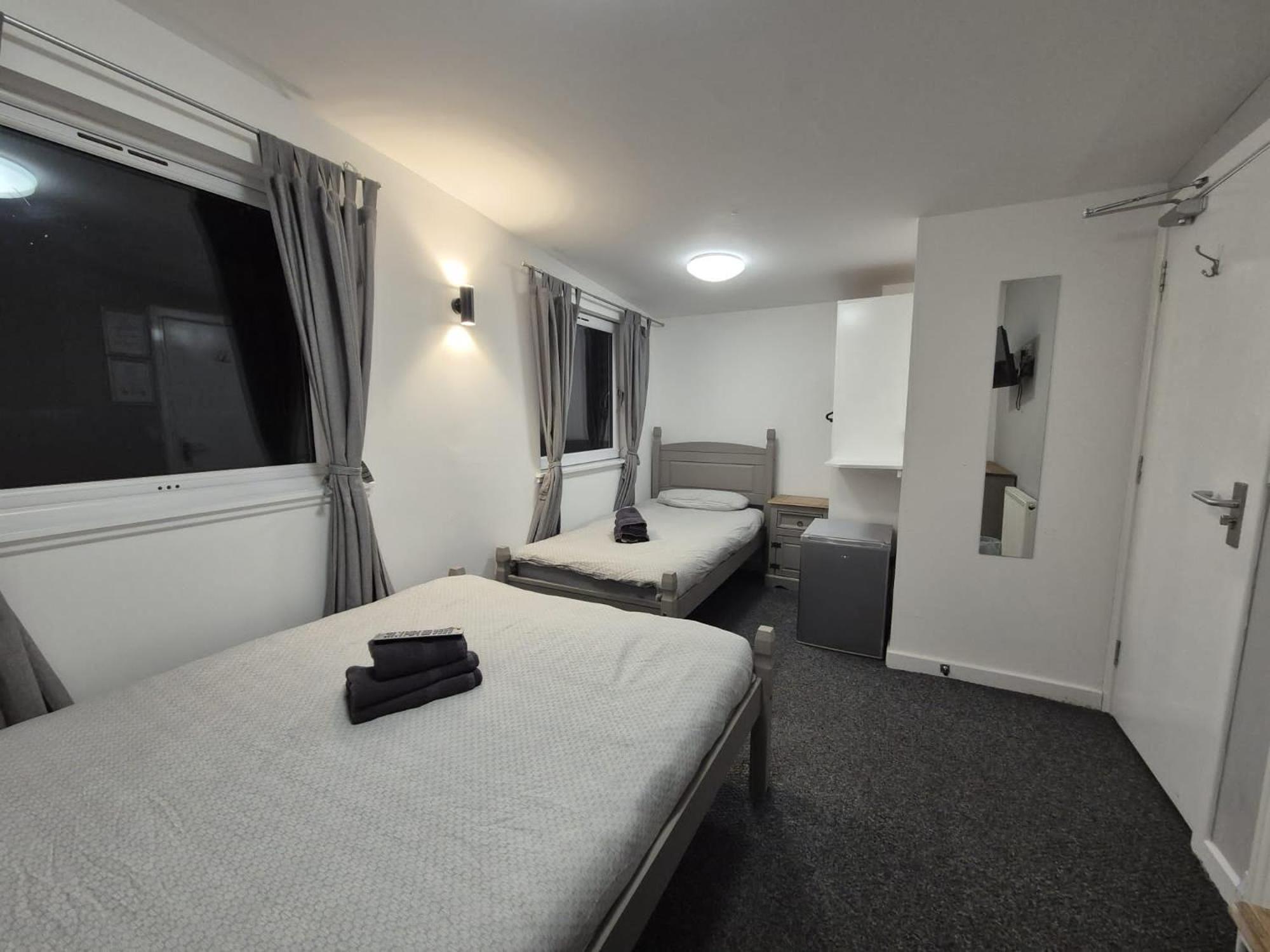 The Queens Hotel Cardenden 外观 照片