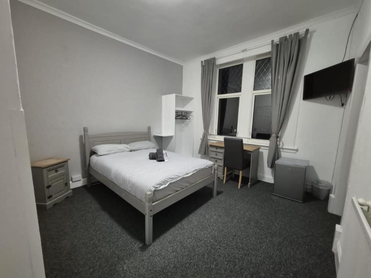 The Queens Hotel Cardenden 外观 照片